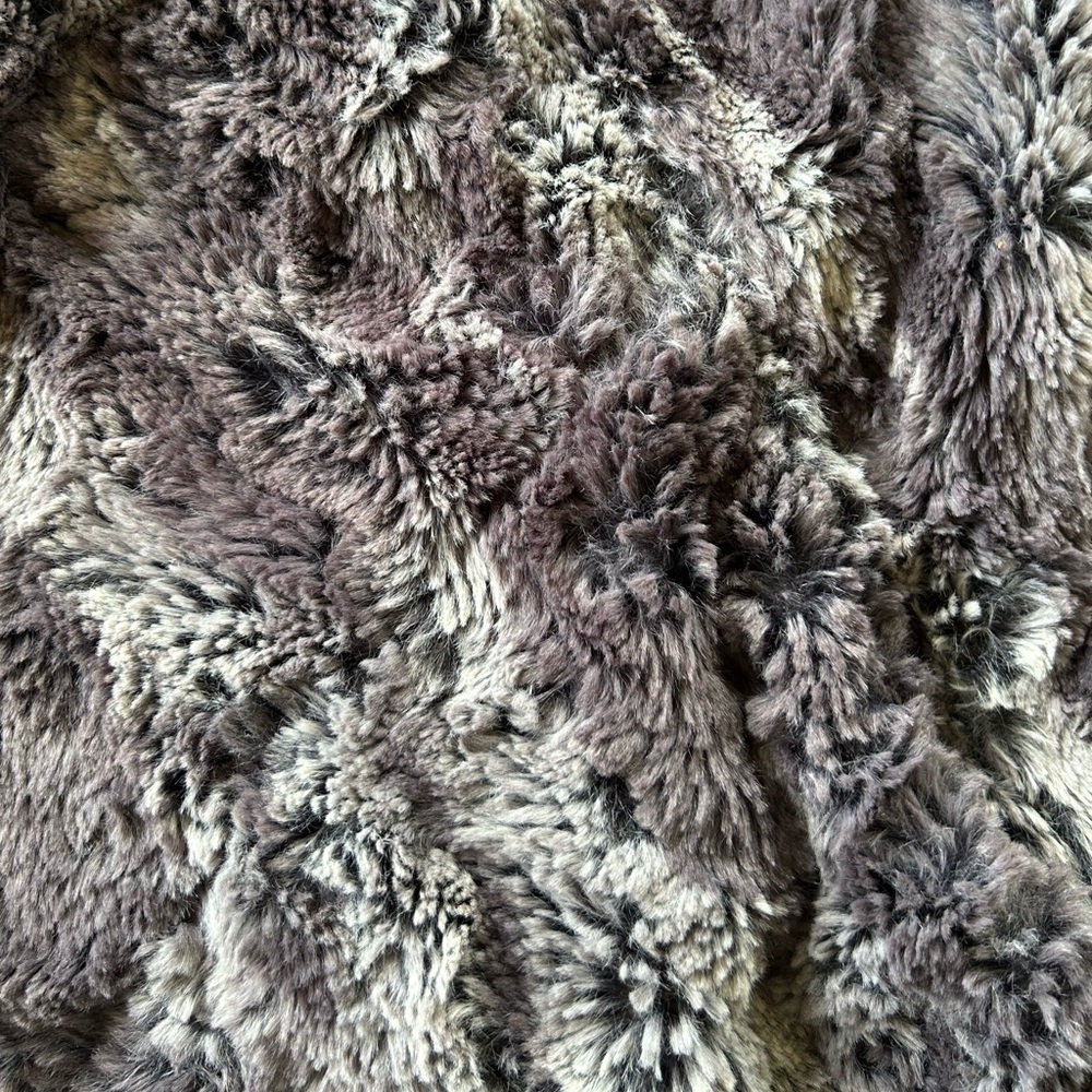 Chico's | Reversible Gray & Cheetah Faux Fur Vest - Picture 5 of 5